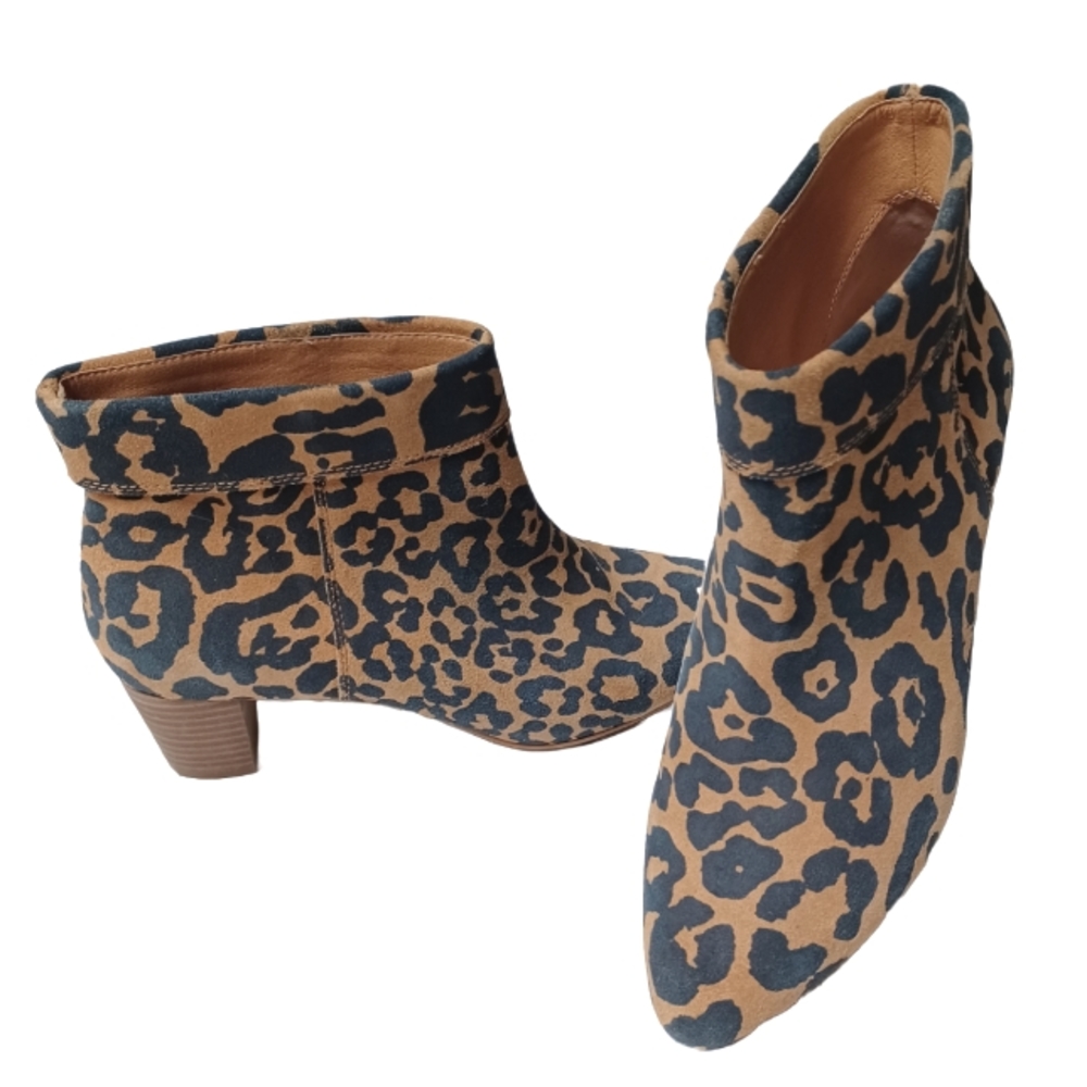 LUCKY BRAND "ZAPRIKA" CHEETAH PRINT SUEDE  BOOTIES SIZE 9.5